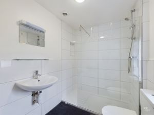 Photo 19- click for photo gallery